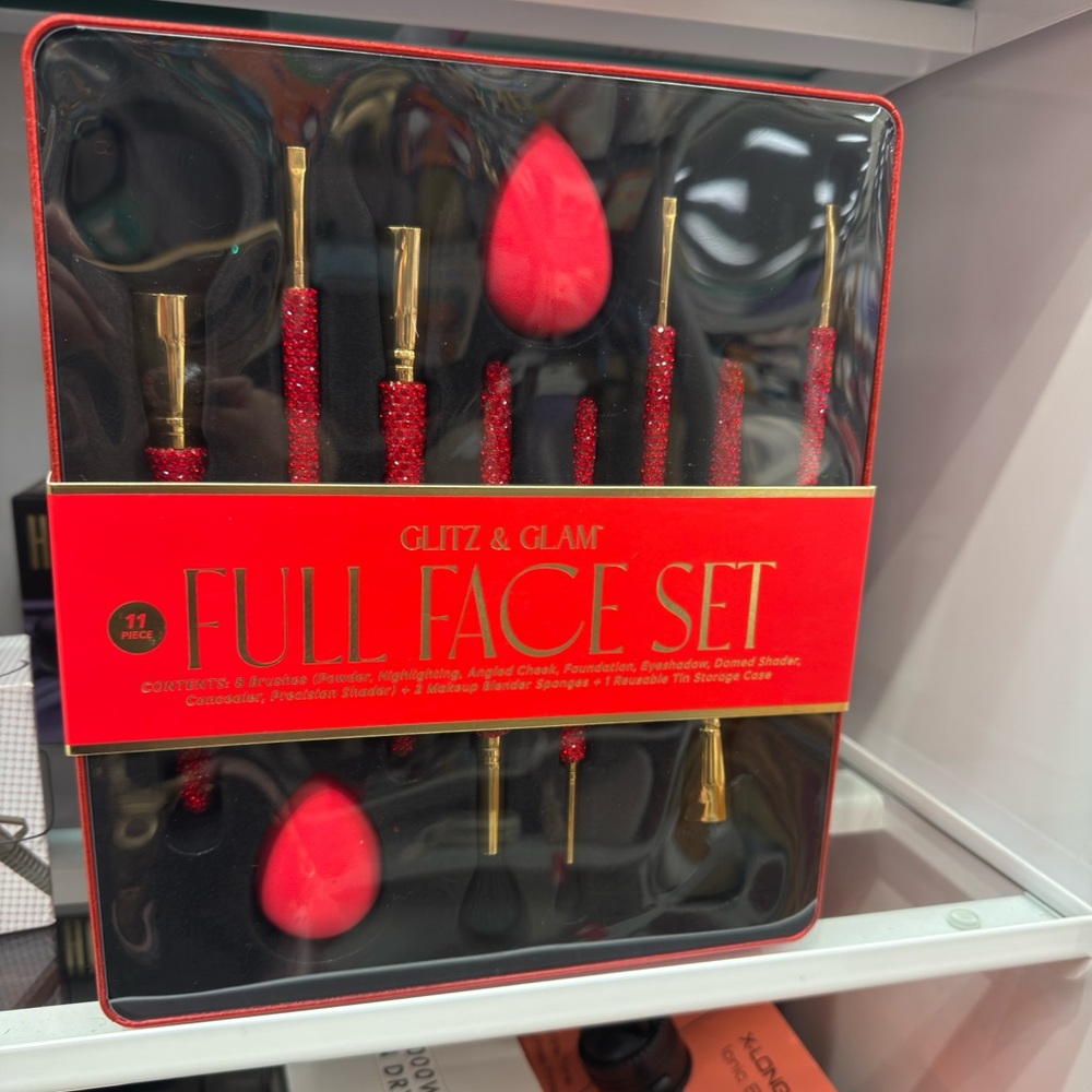 Glitz & Glam Full Face Set with Red Brushes VIRAL